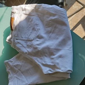 John Baner white crop/capri jeans us.16